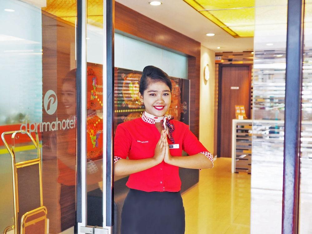 D'Primahotel Itc Mangga Dua Jakarta Exterior photo